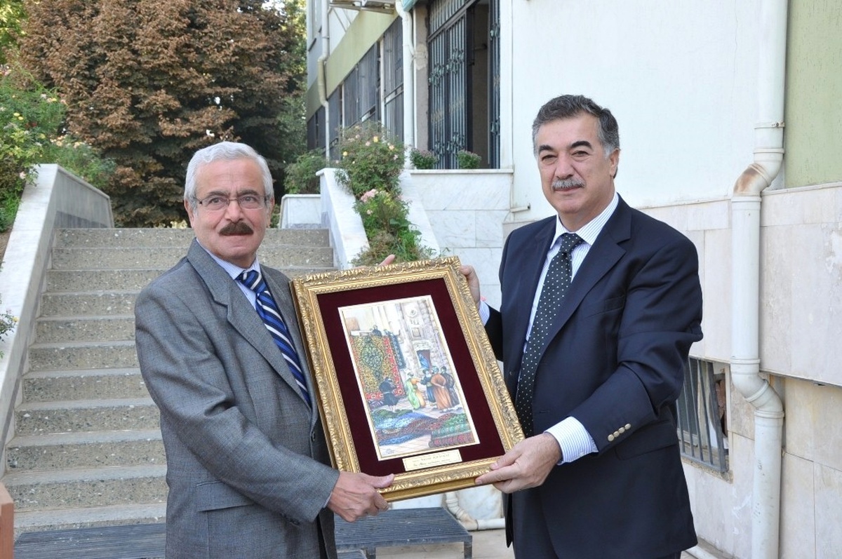 Yılın Ahisi ve Mesleki Eğitimi Tamamlayan Gençler Ödüllendirildi