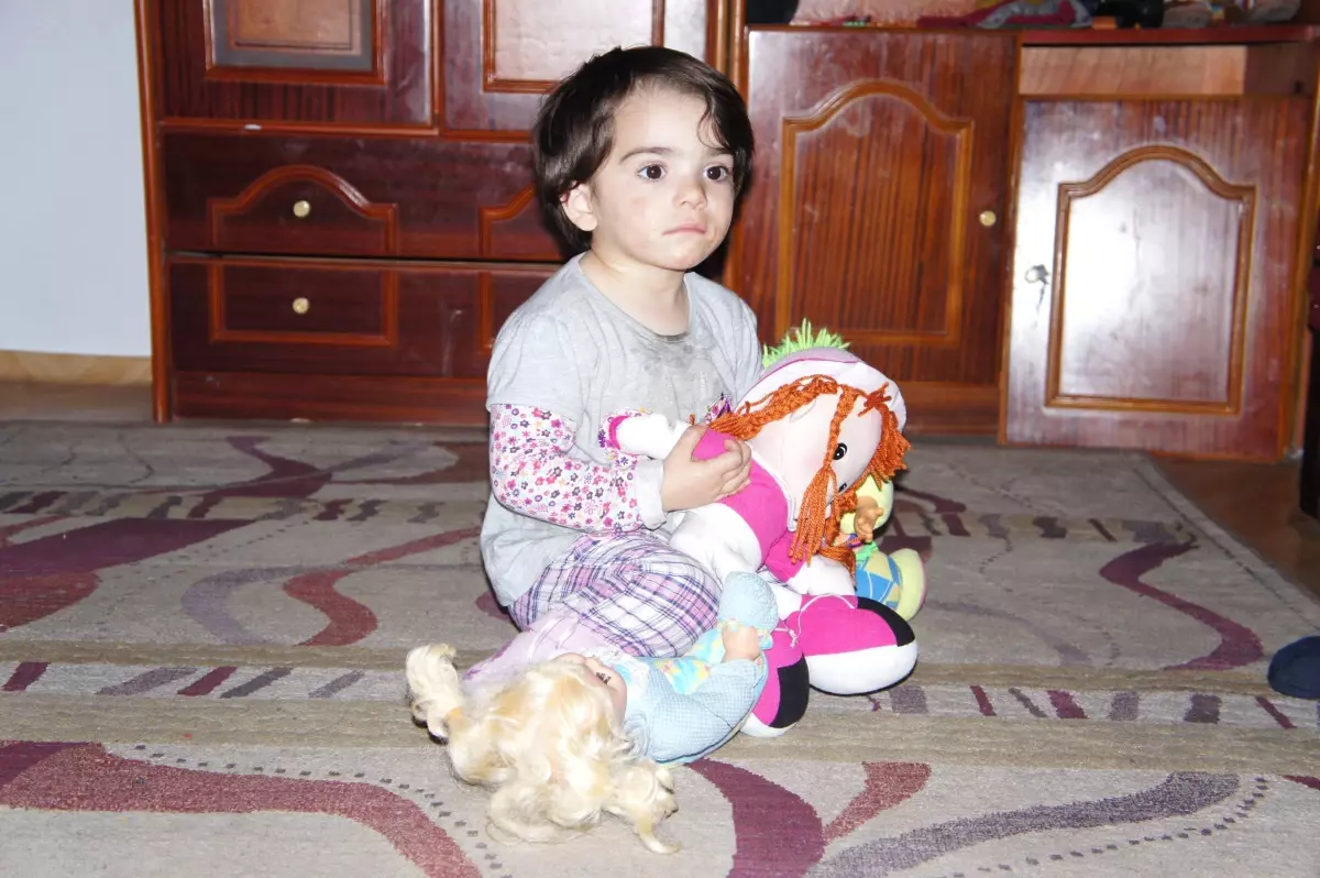 4 Kişilik Aile Yaşam Savaşı Veriyor