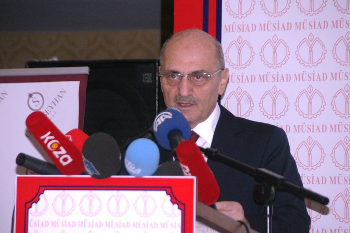 Bakan Bayraktar, İnşaat Sektör Kurulu Toplantısı\'na Katıldı