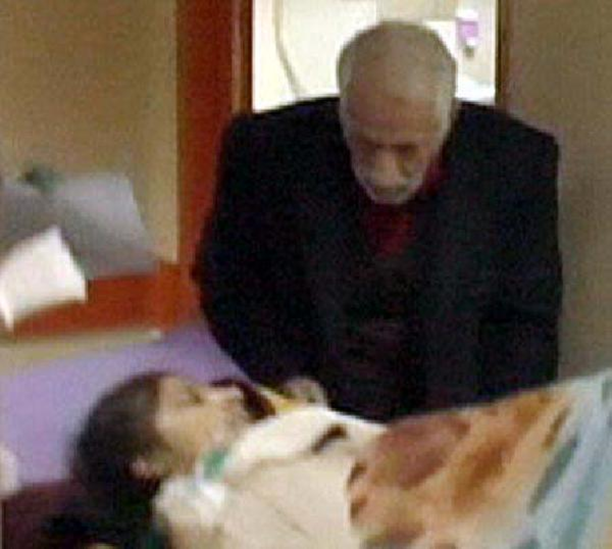 Sevgisi Bıçak Darbelerinden Üstün Geldi