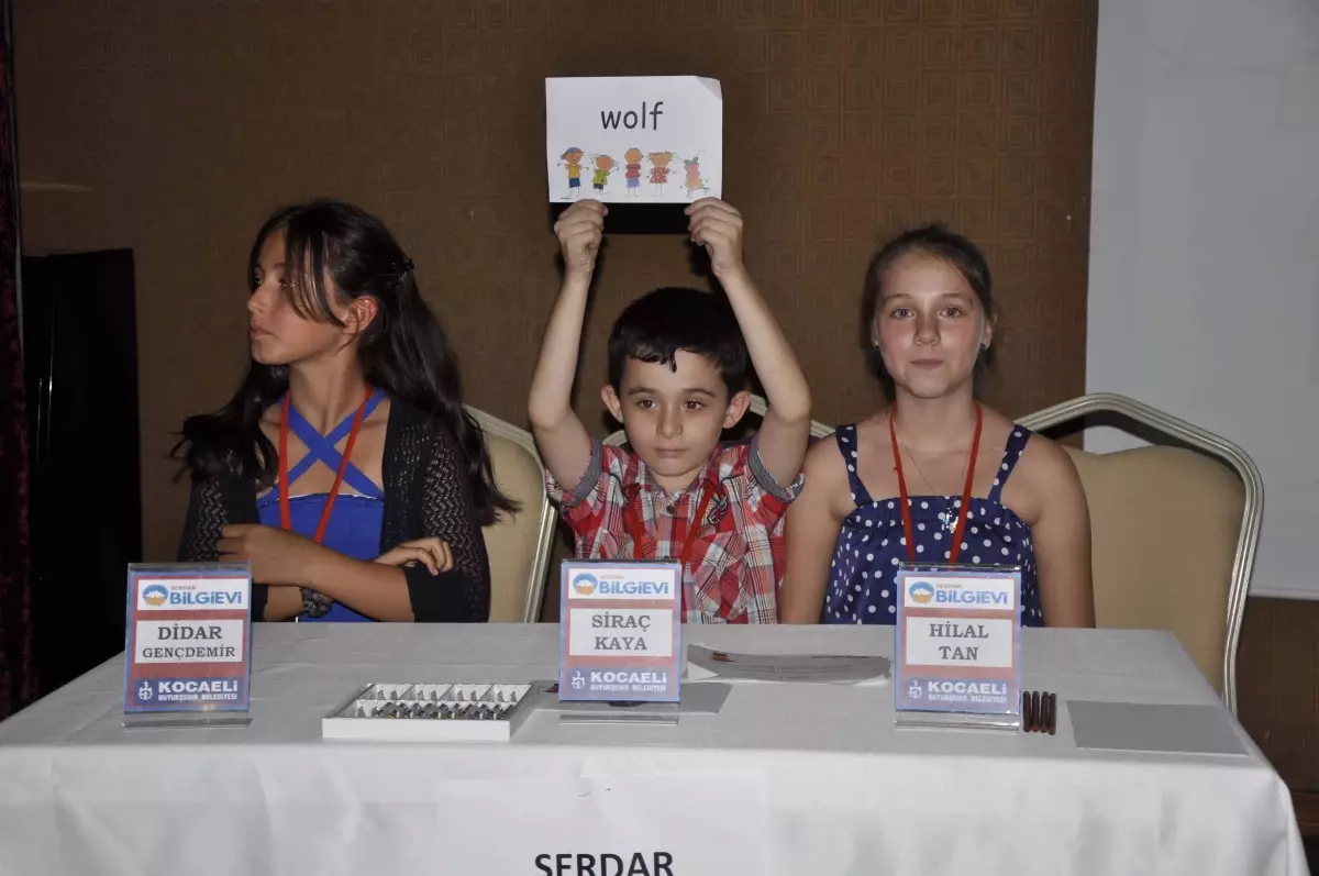 Bilgi Evleri\'nde İngilizce Yarışma Heyecanı