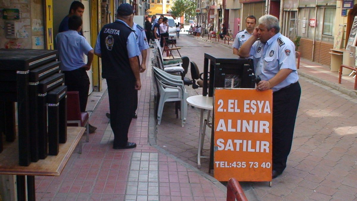 İlkadım\'da Kaldırım İşgali ile Mücadele
