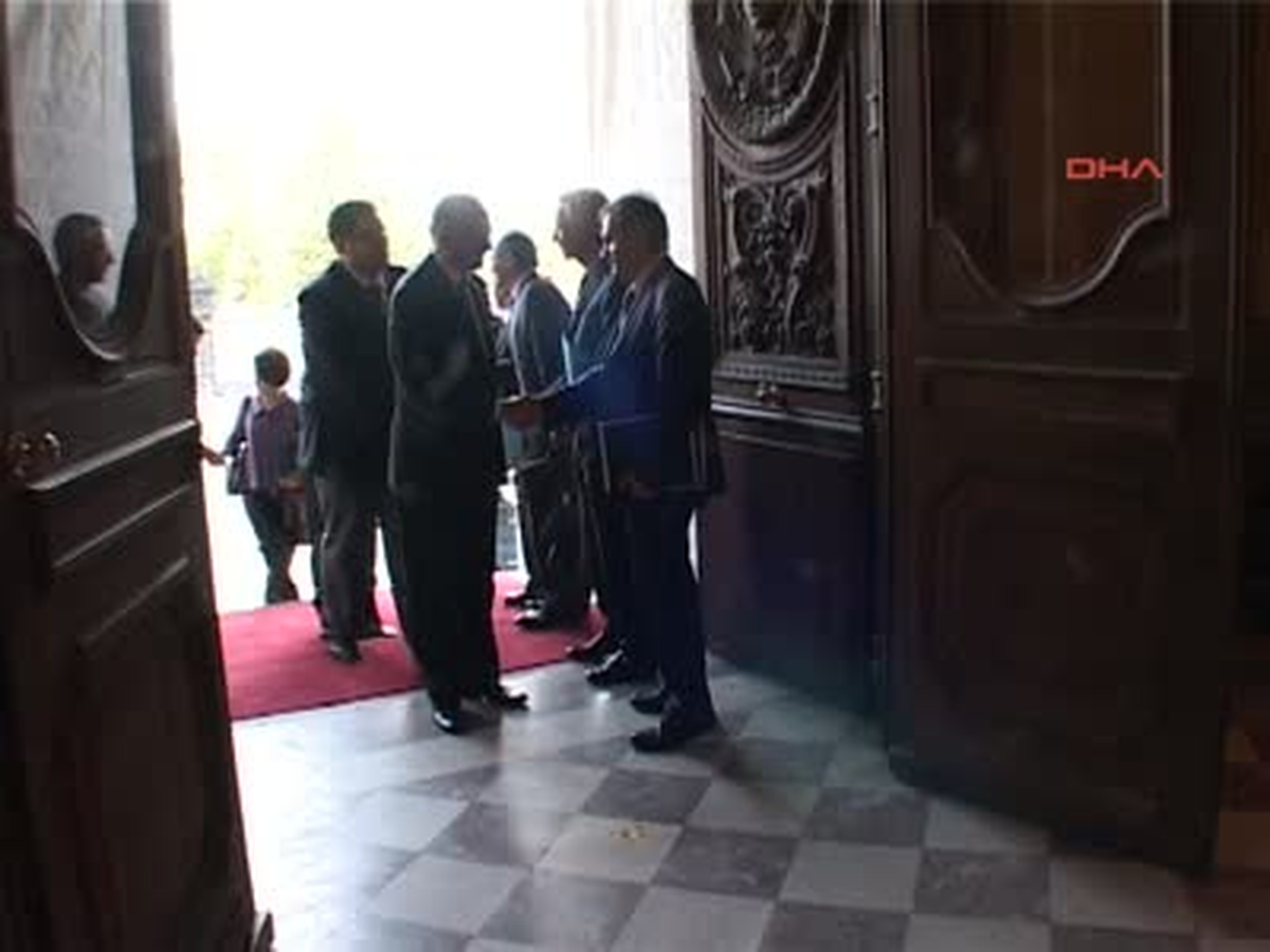 İhsanoğlu, Fabius ile Görüştü