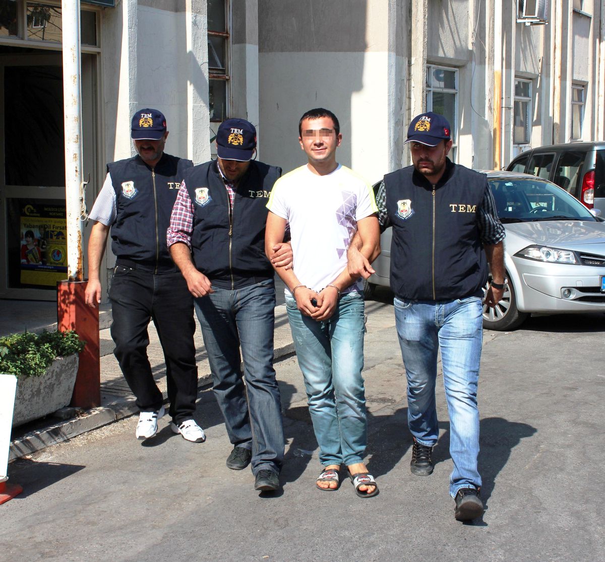 İzmir\'deki Terör Operasyonu