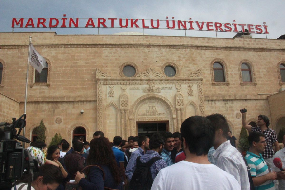 Kürtçe Öğretmen Adaylarından Eylem