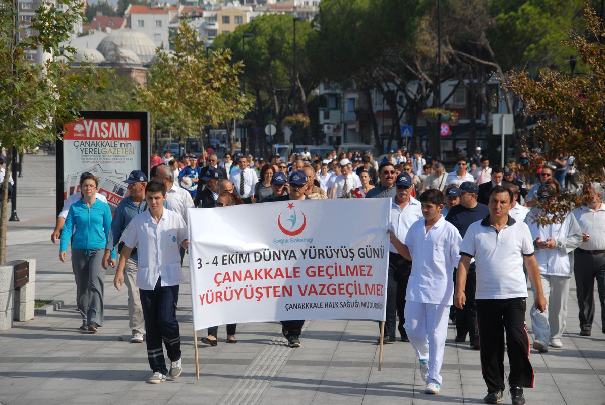 Mehter Eşliğinde Sağlık Yürüyüşü