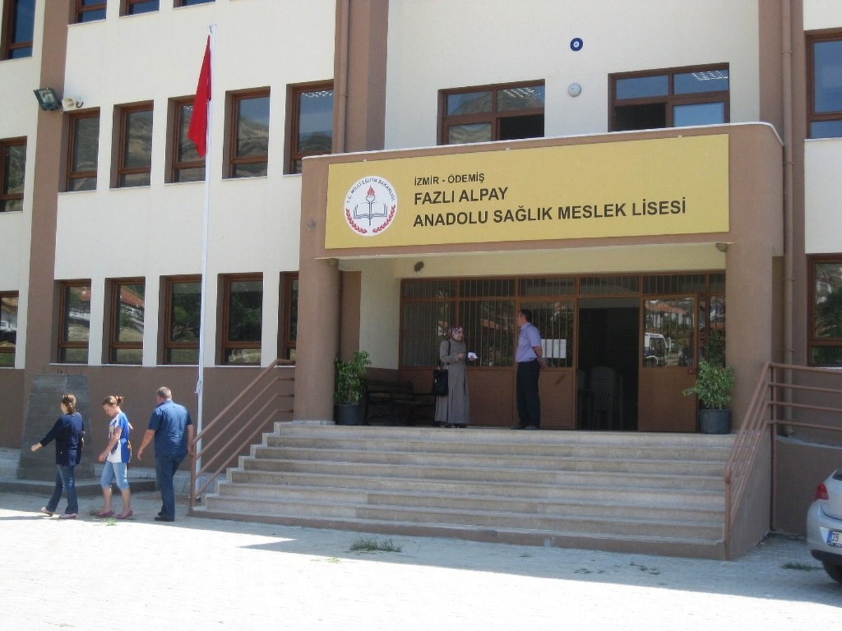 Meslek Lisesi\'nde Meslek Dersi Öğretmeni Yok