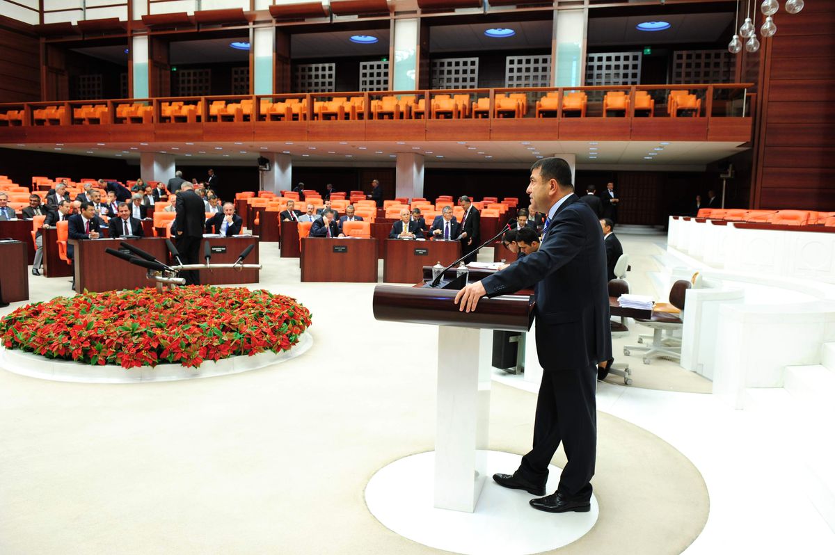 Milletvekili Ağbaba, Kayısının Sorunlarını Dile Getirdi