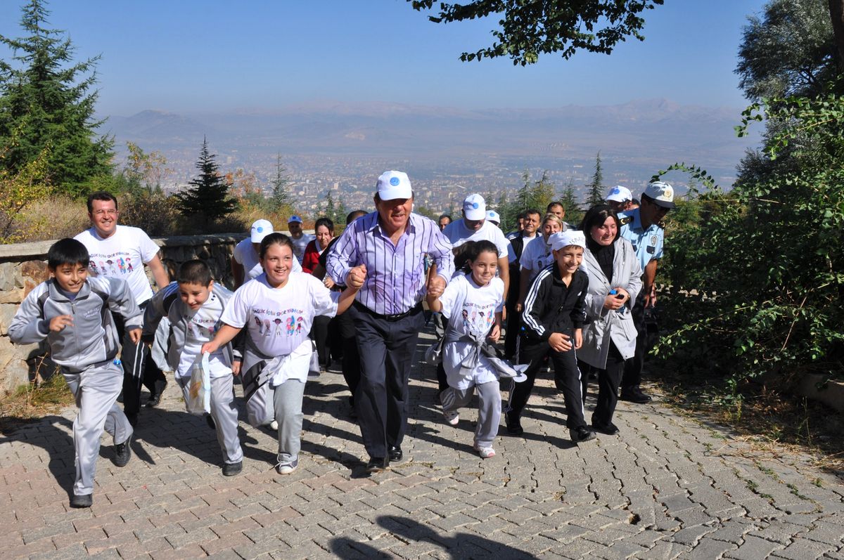 Obezite ile Mücadele İçin Yürüdüler