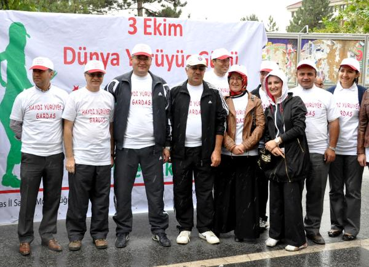 Sivas\'ta \'Haydi Yürüyek Gardaş\' Etkinliği