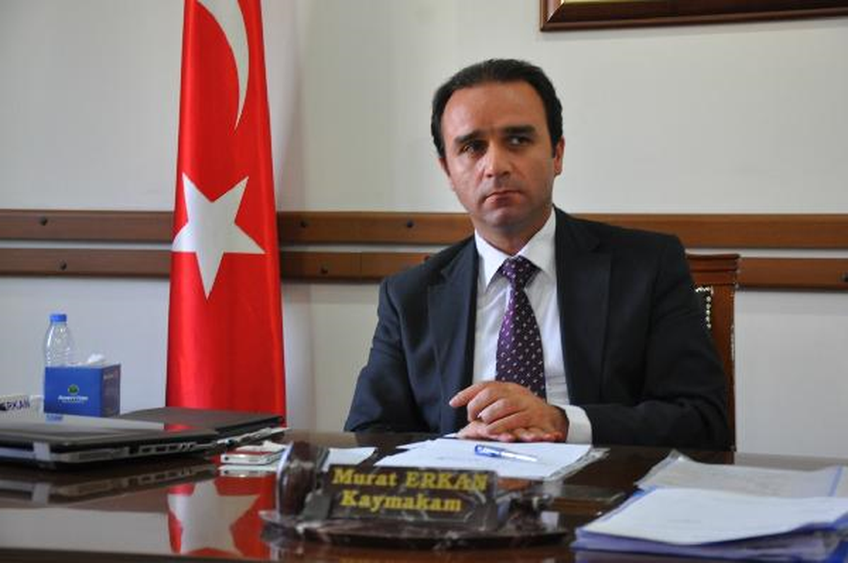 Tatvan Kaymakamlığı\'ndan Üniversiteyi Kazanan Öğrencilere Para Yardımı