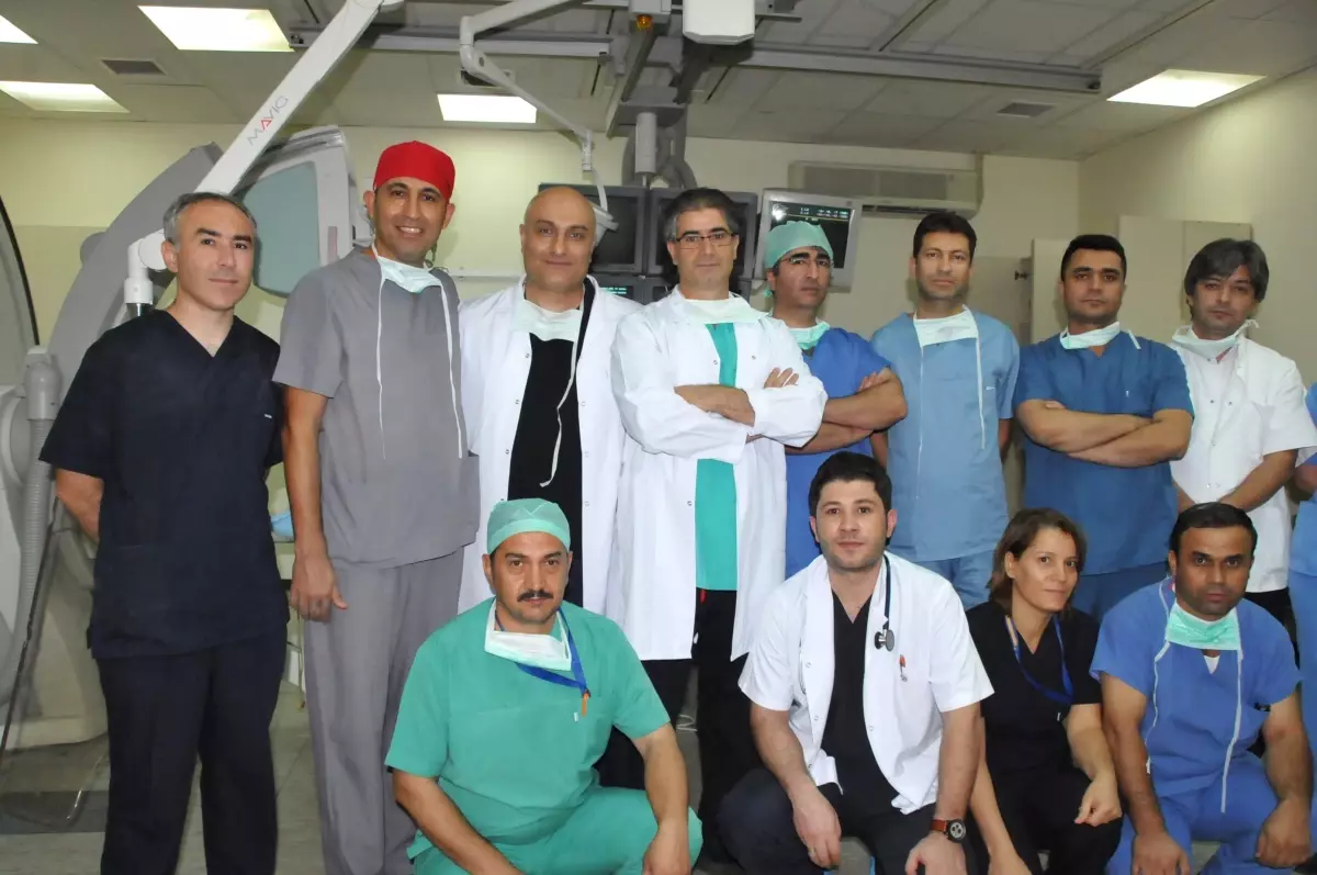 Turgut Özal Tıp Merkezi\'nde Neştersiz Kalp Kapakçığı Ameliyatı