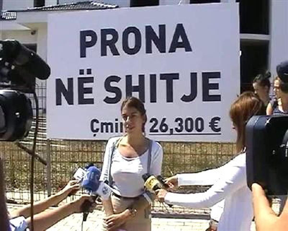 Vetvendosye\'den Taçi\'ye 300 Bin Euro Tepkisi