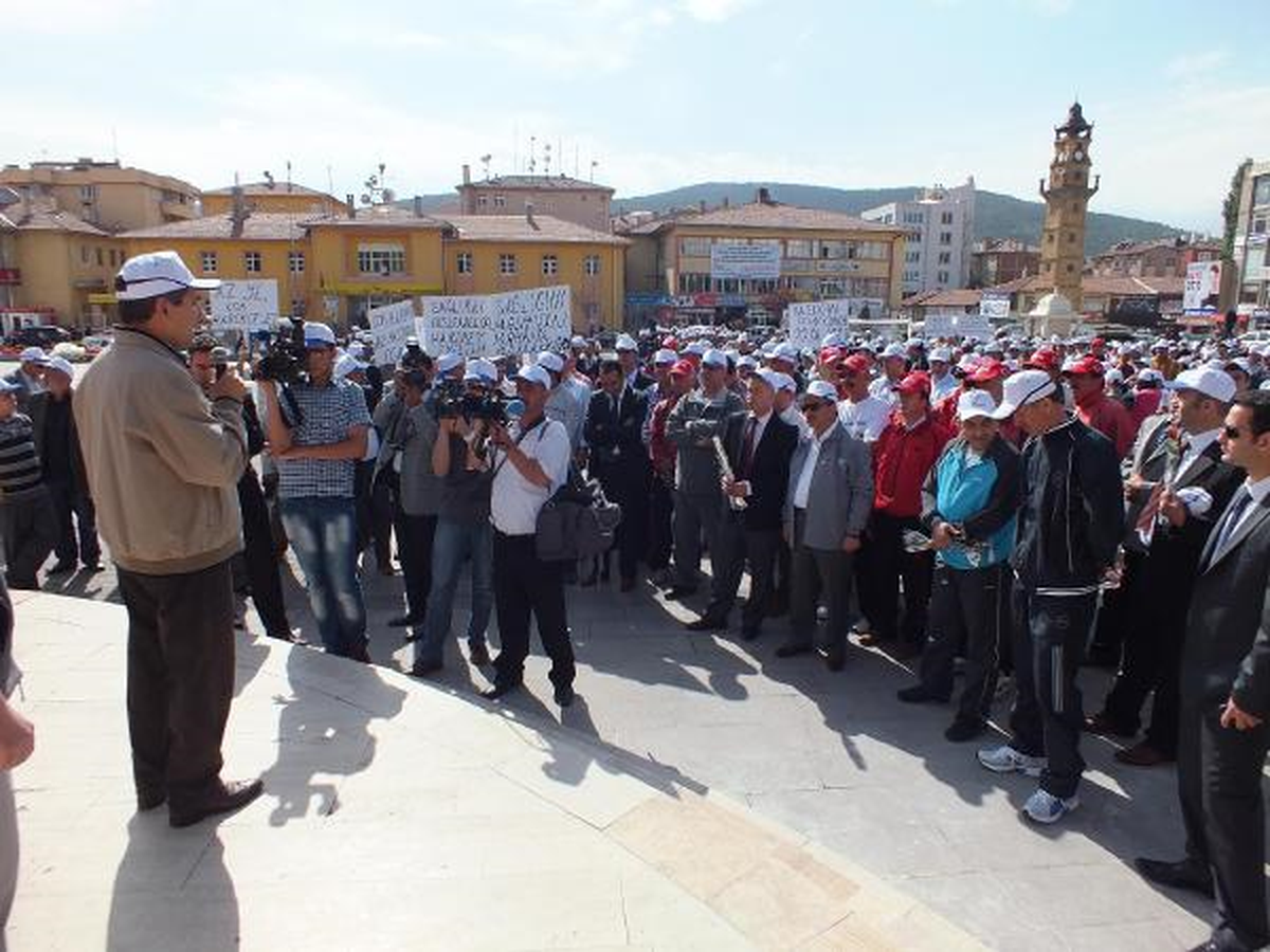 Yozgat\'ta \'Sağlığını Masiyosan Mahana Bulma Yörü\' Yürüyüşü