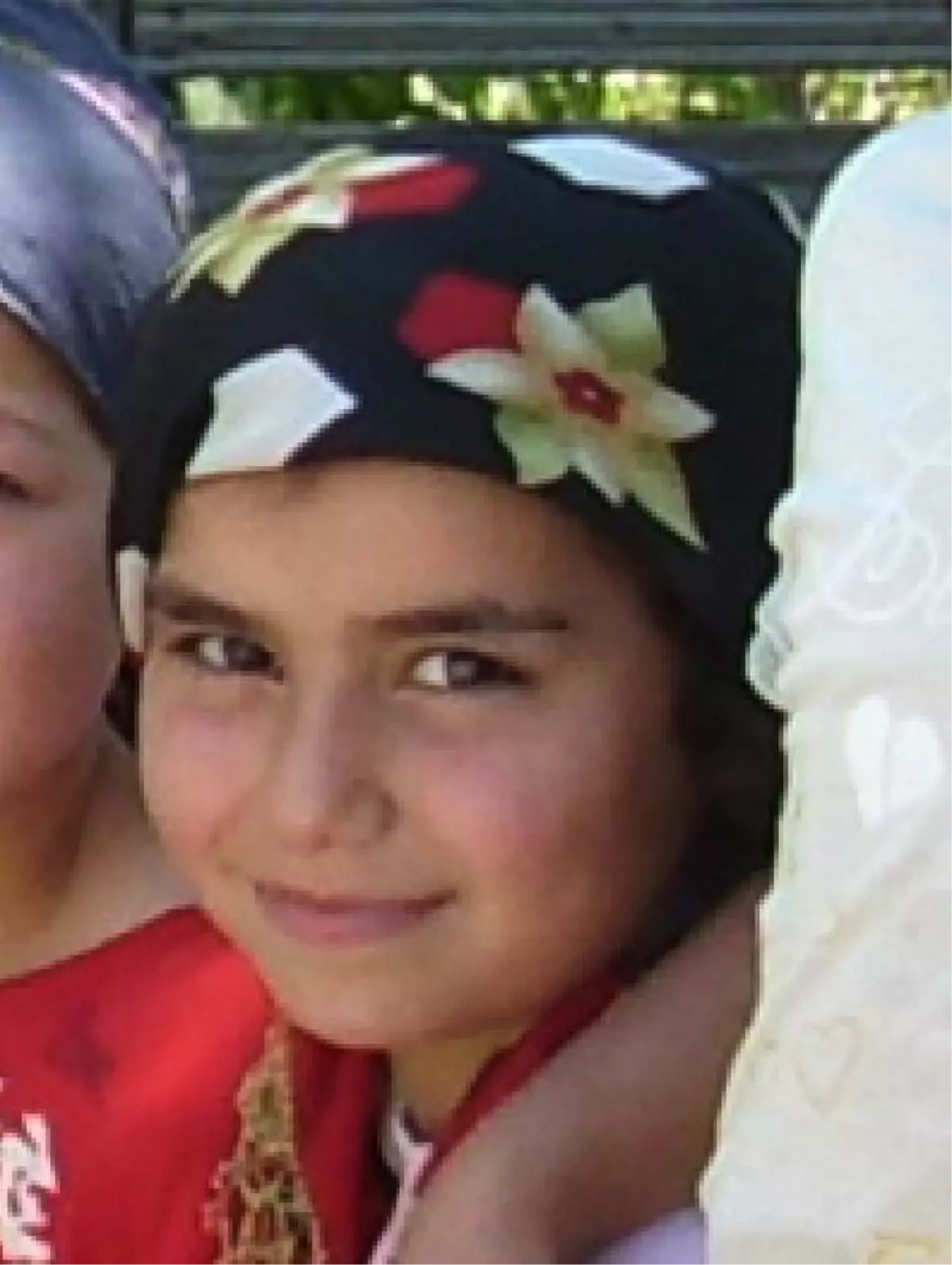 Ahşap Evdeki Yangında 9 Yaşındaki Kız Can Verdi