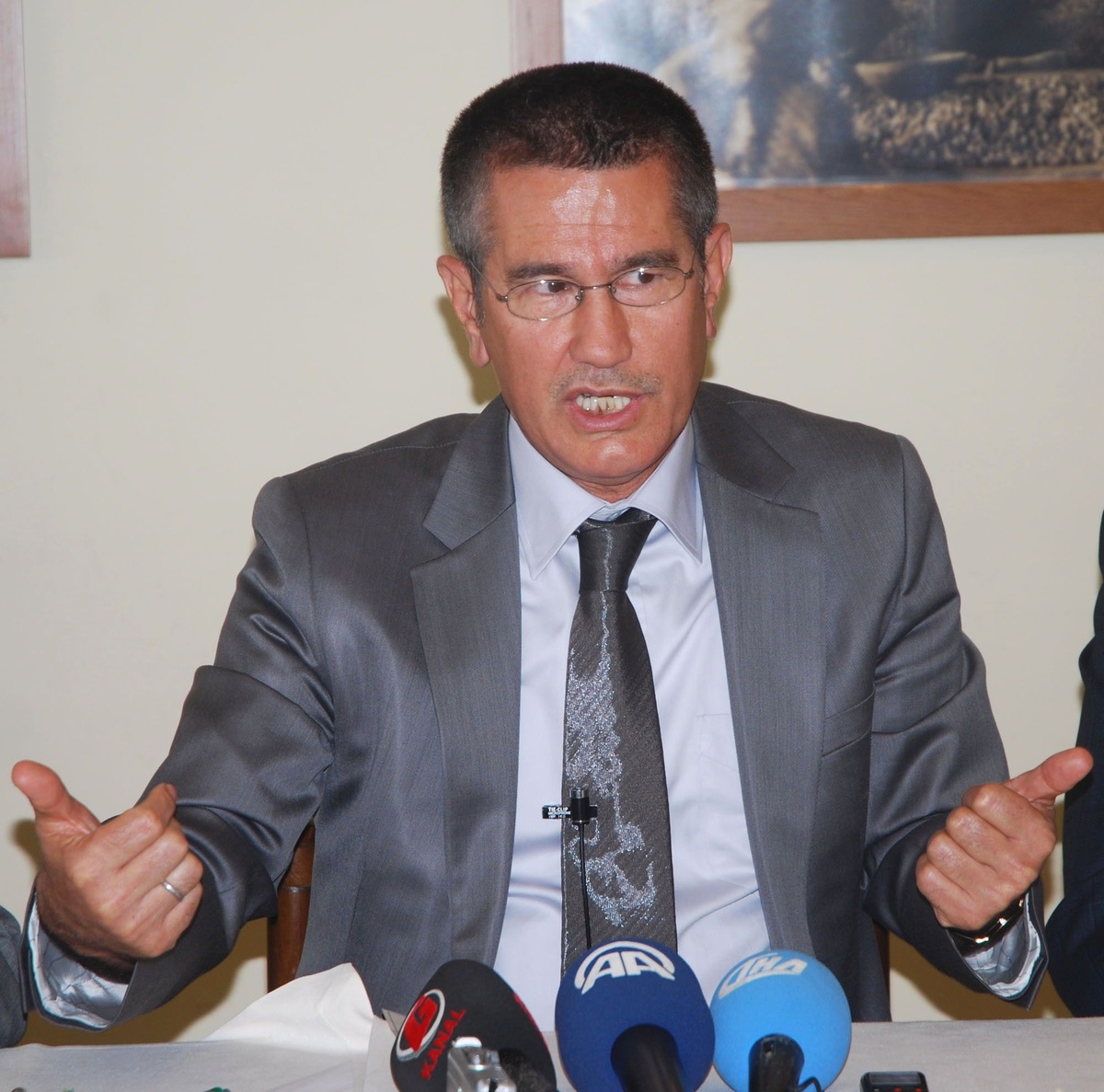 AK Parti Grup Başkanvekili Nurettin Canikli, Meclis\'te Kabul Edilen SuriyeTezkeresine İlişkin "Bu...