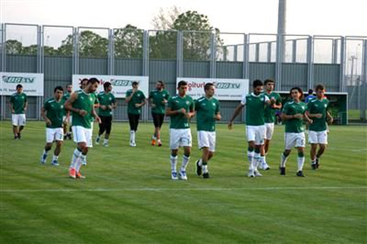 Bursaspor Kapılarını Dış Dünyaya Kapattı