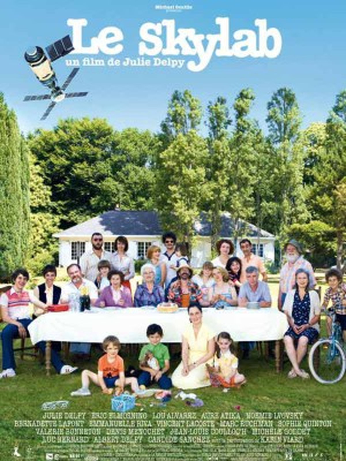 Gökten Bir Uydu Düştü, Tv\'de İlk Kez D-Smart\'ta