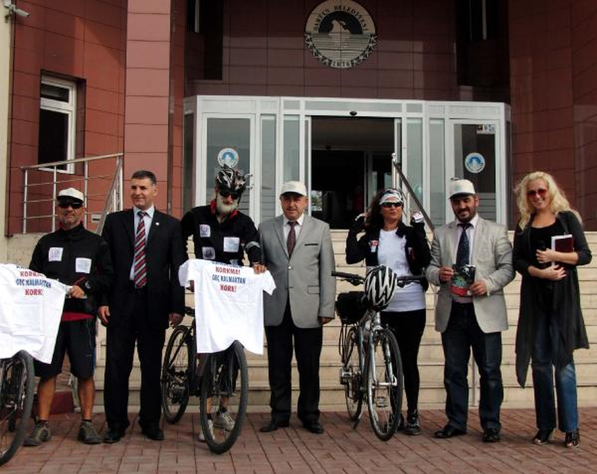 Kansere Dikkat Çekmek İçin Pedal Çeviriyorlar