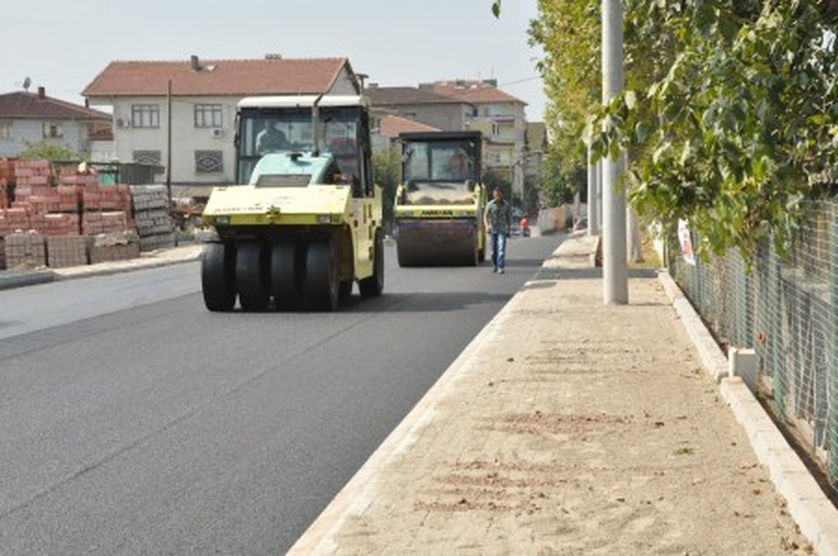 Kartepe\'de Sanayi Yolu Şık Oldu