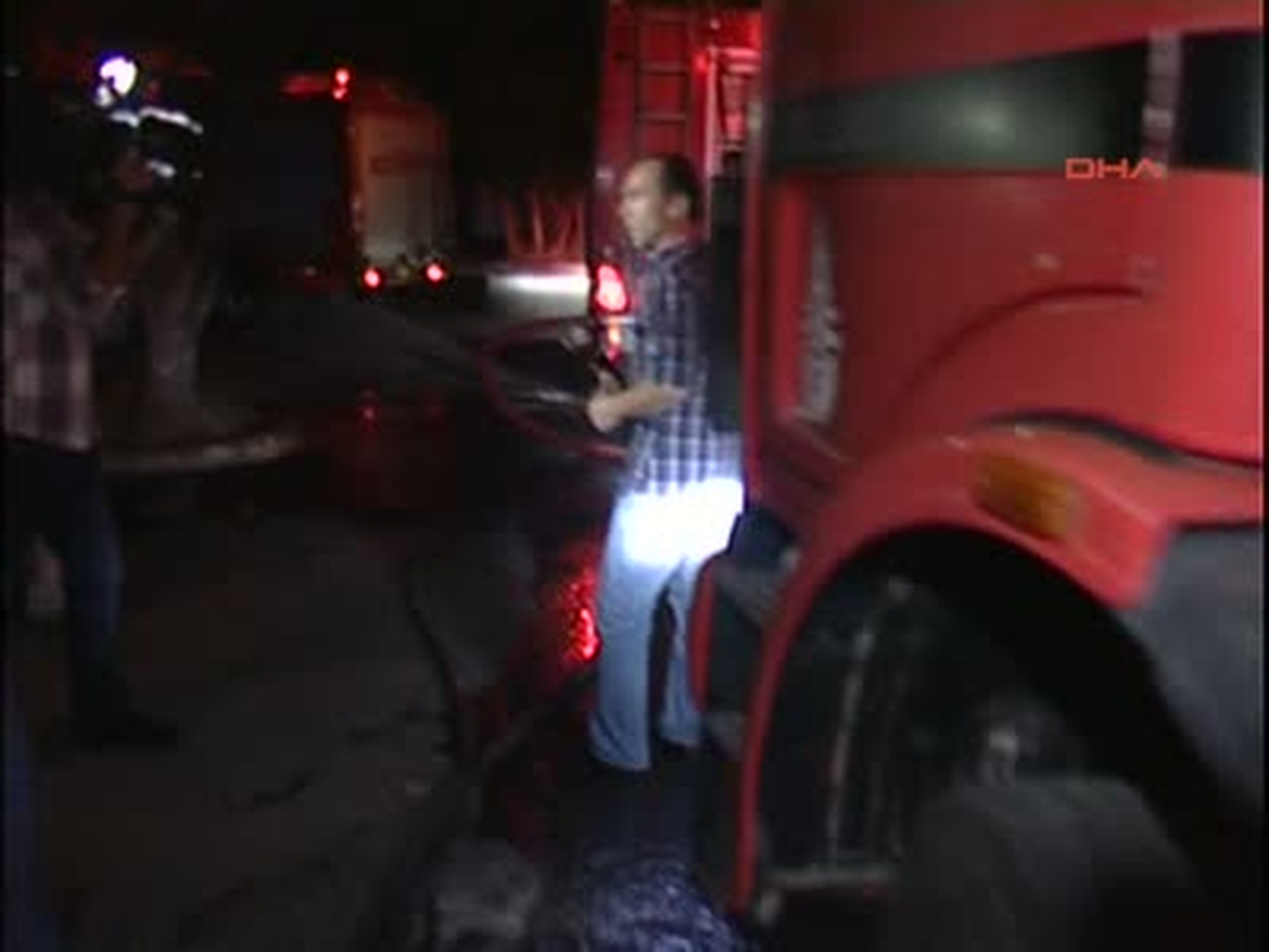 Lise Binası Alev Alev Yandı