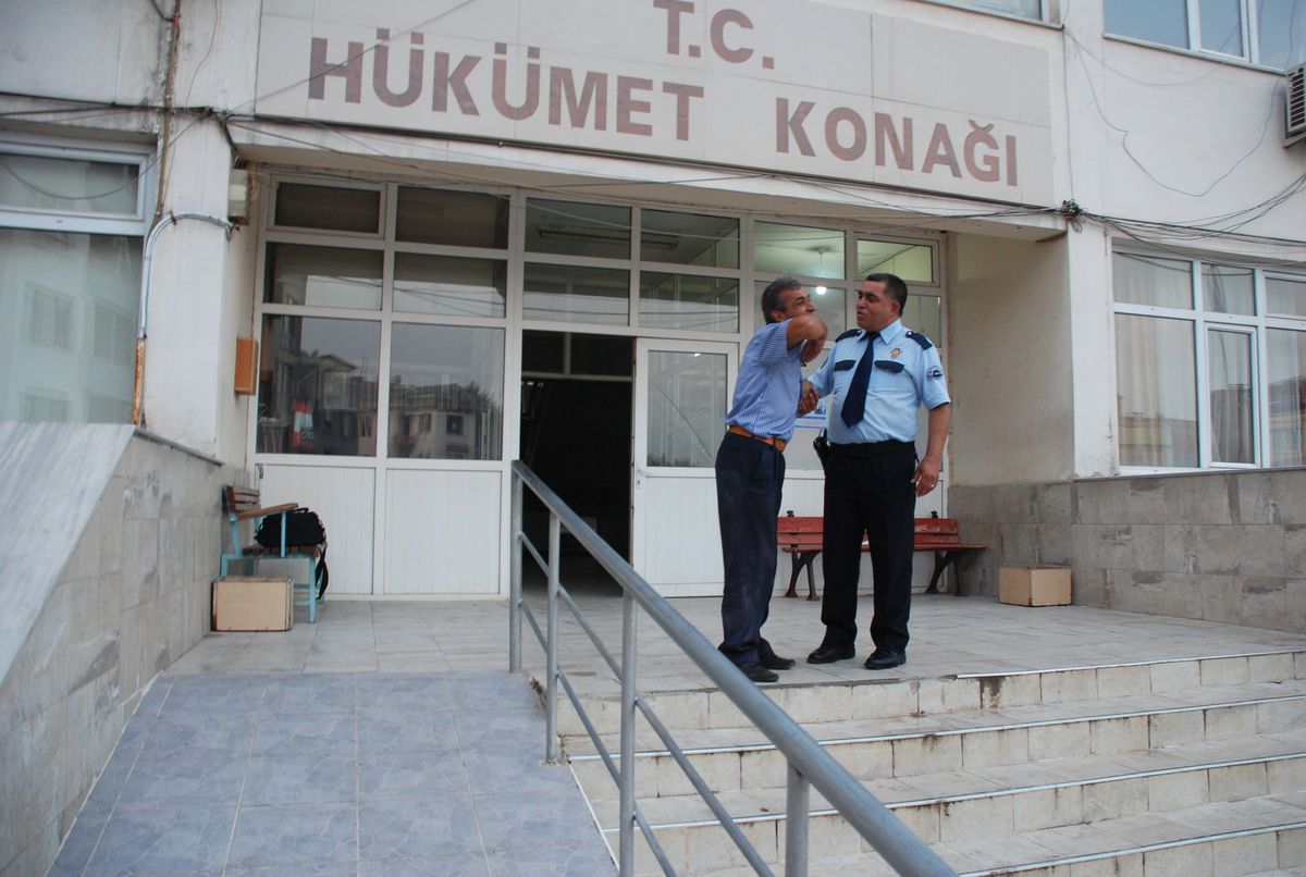 Mahkemenin Evden Kaçan Kızı Hakkındaki Kararı Babayı Çıldırttı
