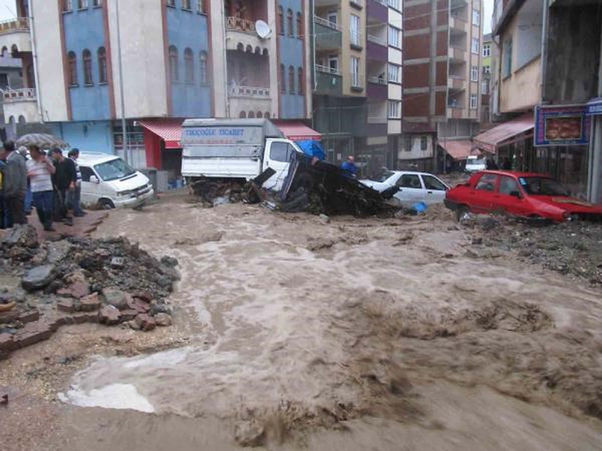 Ordu\'nun Kumru İlçesi Sular Altında Kaldı