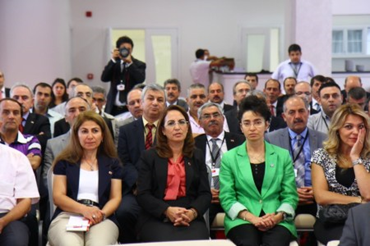 Özak, Basın Seminerine Katıldı
