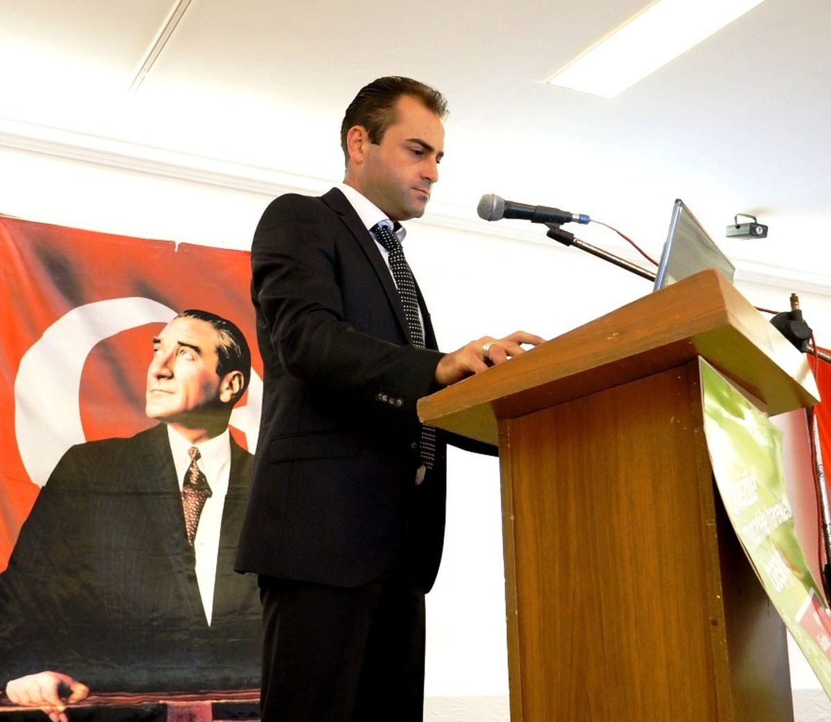 Sarıgöl\'de\' \'Sağlıklı Yaşam Yürüyüşü" Düzenlendi