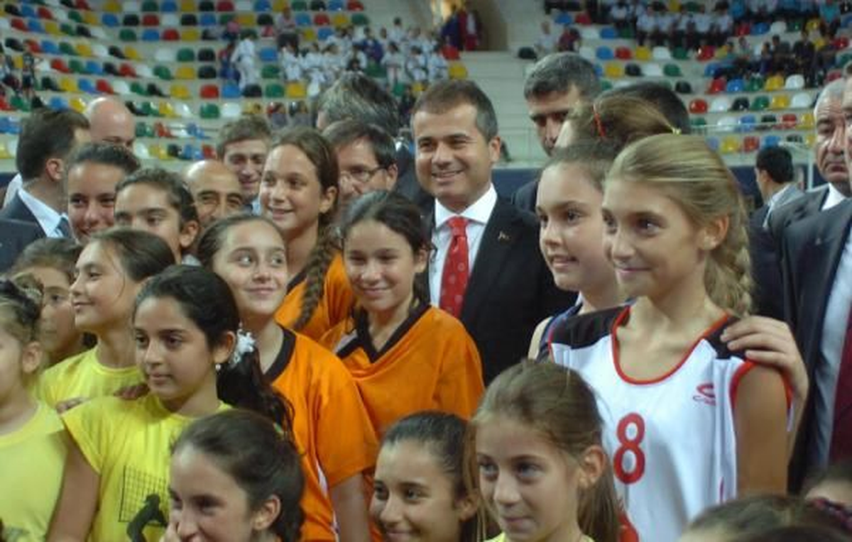 Suat Kılıç, Facebook\'tan Gençlik Projelerini Değerlendirdi
