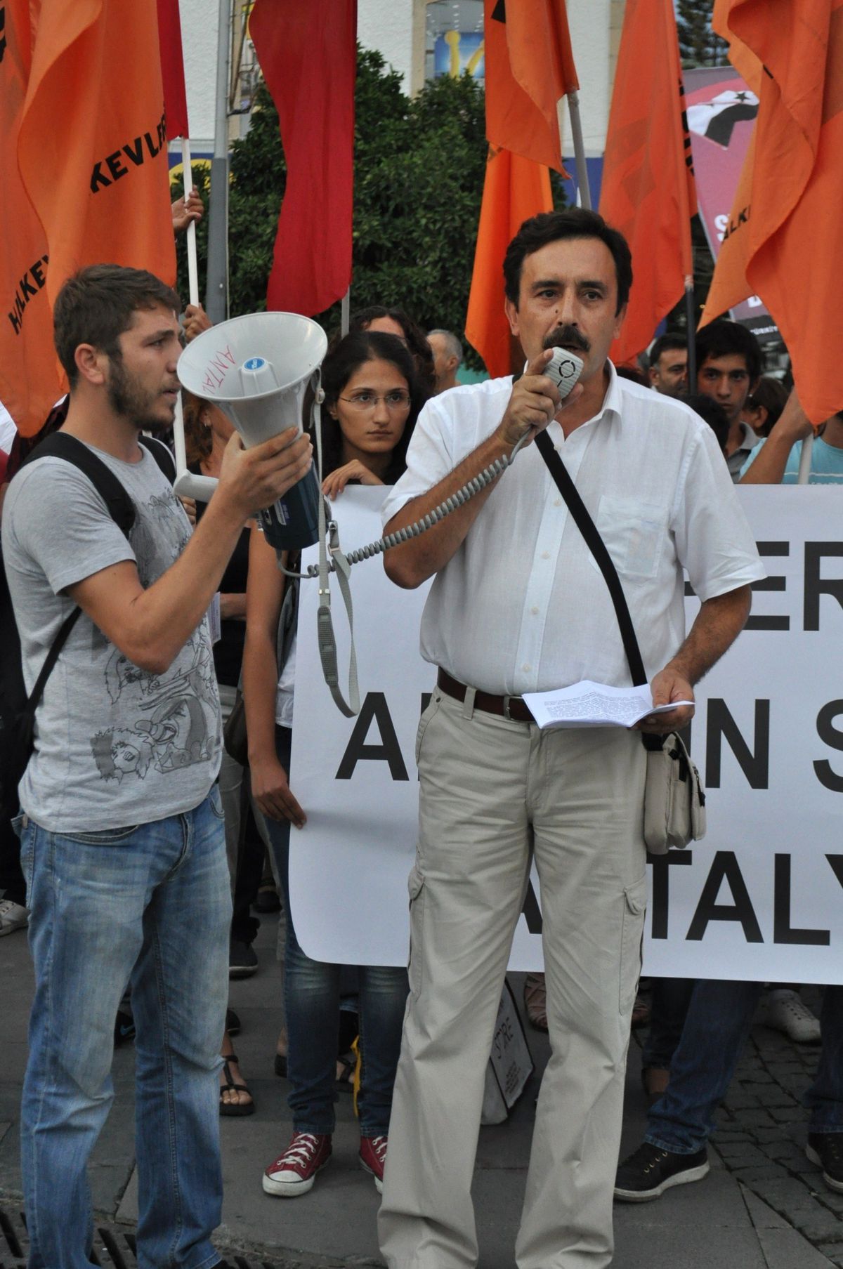 "Suriye Tezkeresi" Protesto Edildi