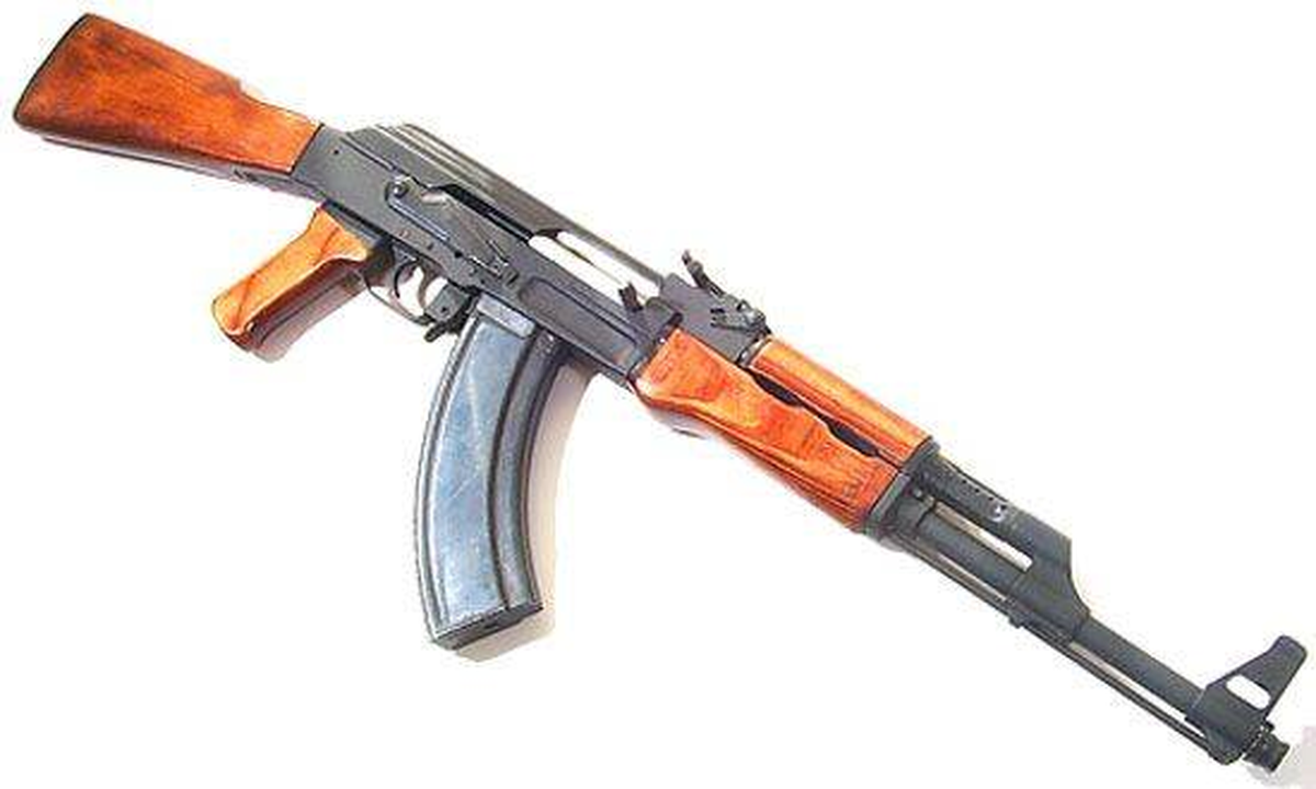 Terör Örgütüne Ait 18 Kaleşnikof Ele Geçirildi