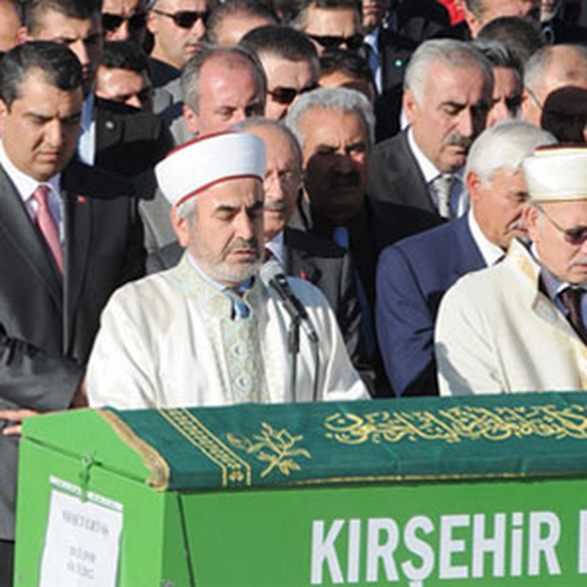 Ertaş'ın Cenazesindeki Soru, Meclis'te