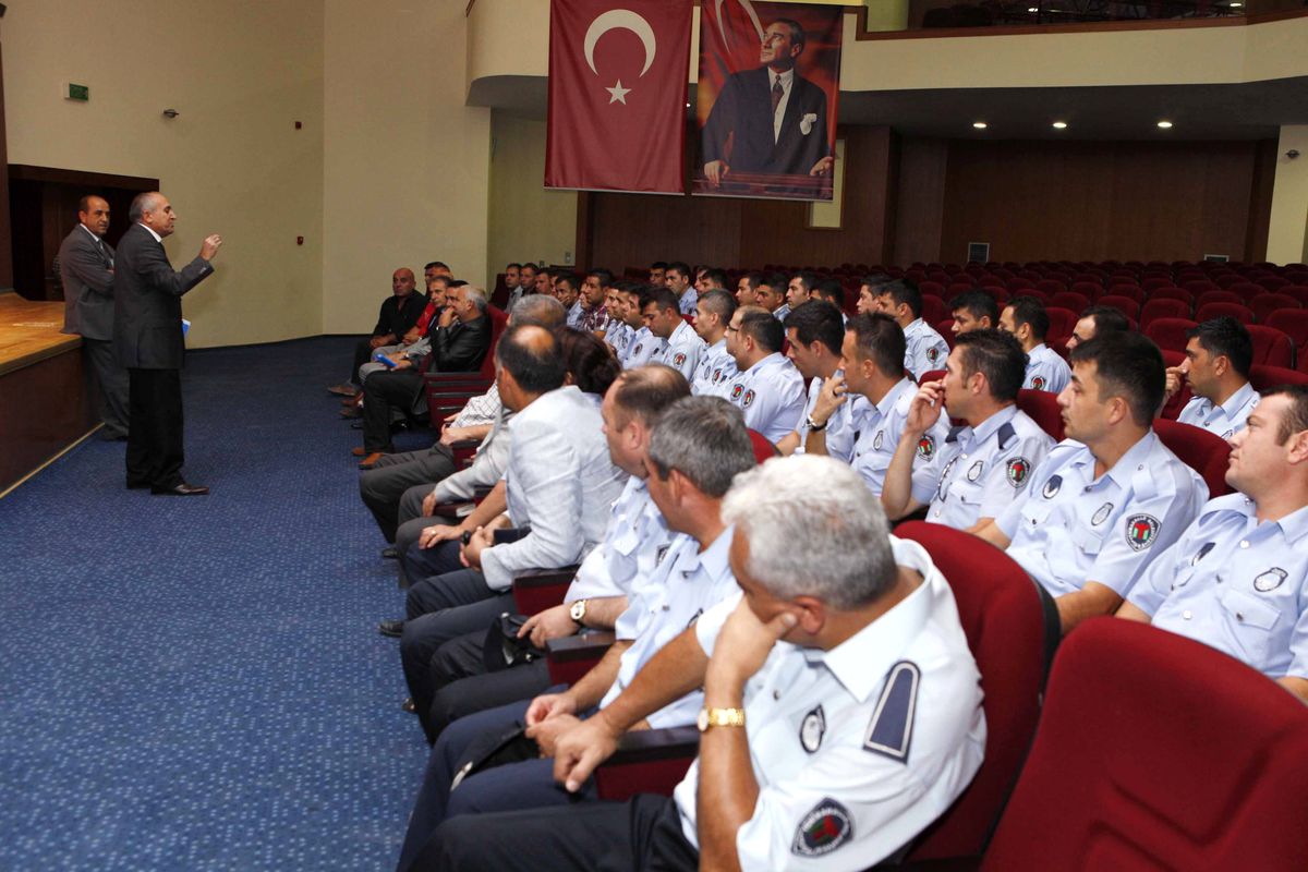 Turgut Özal Üniversitesi\'nden Başkan Yaşar\'a Teşekkür Plaketi