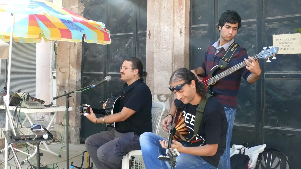 Urla Sanat Sokağı Tekrar Açıldı