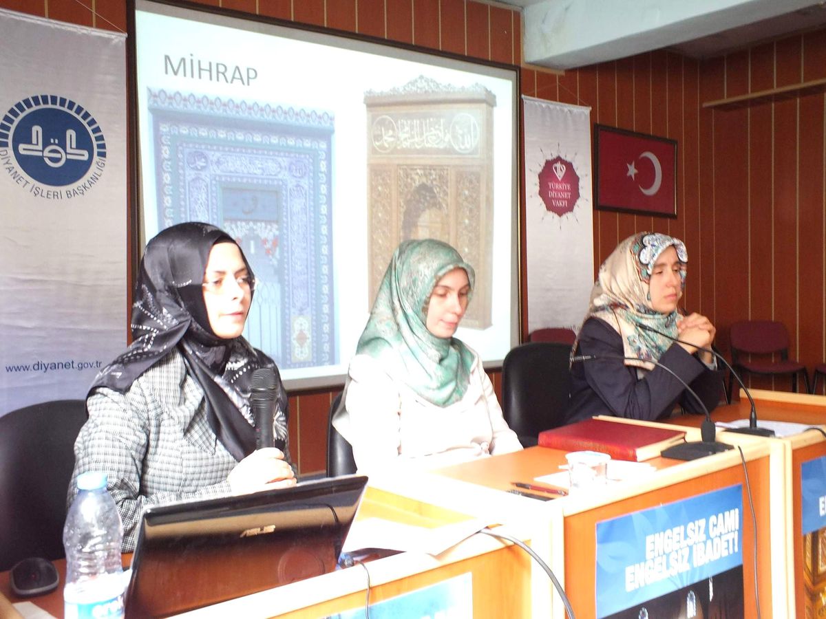 Van\'da Bayanlara Yönelik Panel