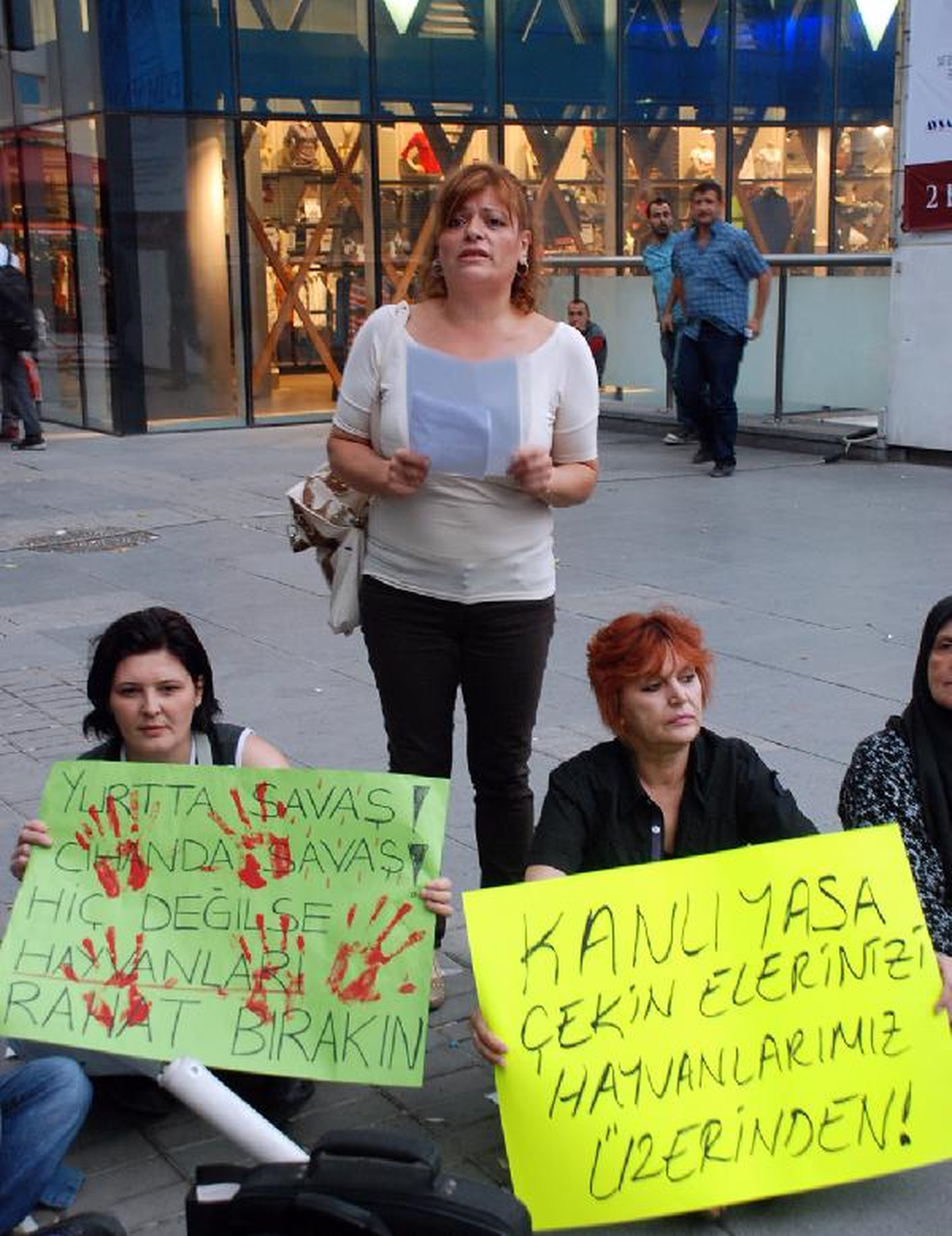 Yağmur Altında Hayvan Hakları Eylemi