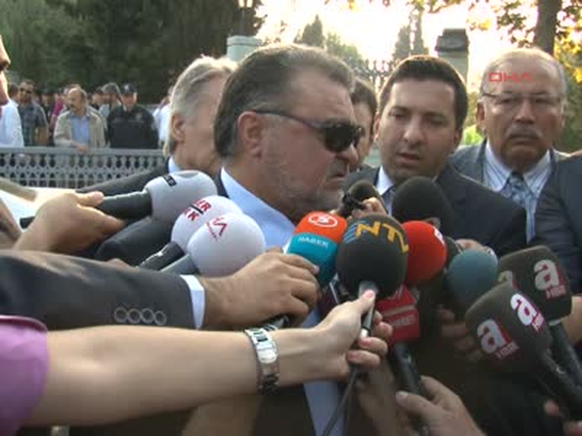 Ahmet Özal, Anıt Mezar\'da Açıklama Yaptı