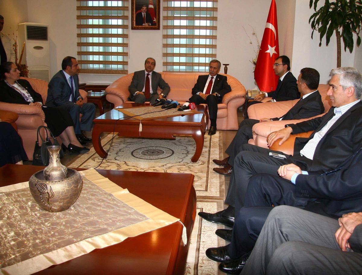 Arınç ve Eker Diyarbakır\'da