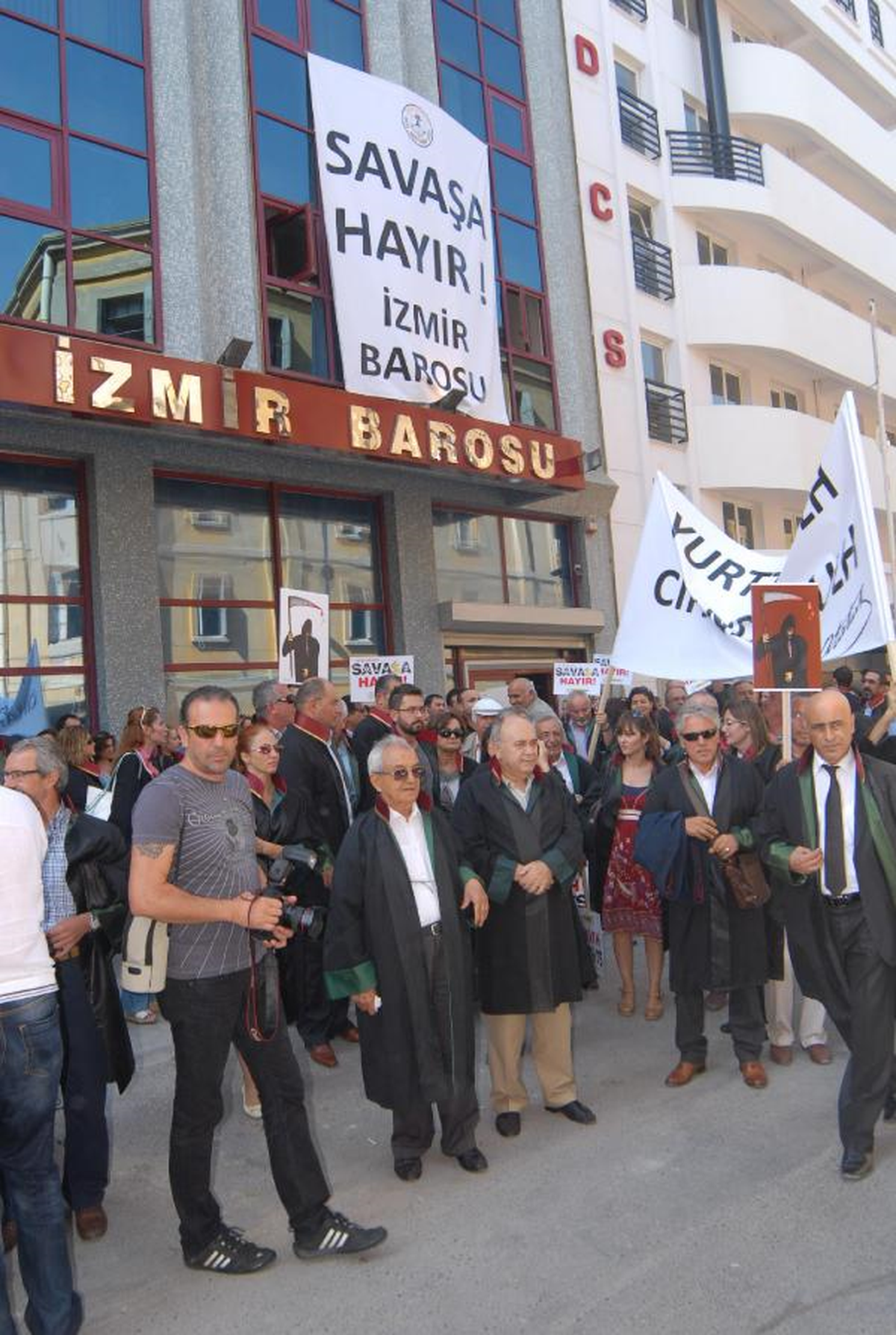 Avukatlar \'Savaşa Hayır\' Dedi
