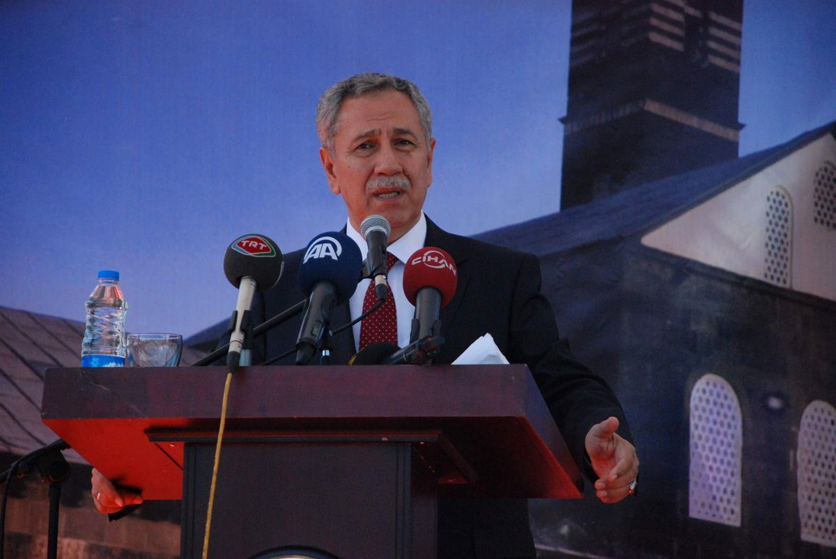 Başbakan Yardımcısı Arınç ve Bakan Eker, Ulu Camii\'nin Açılışına Katıldı