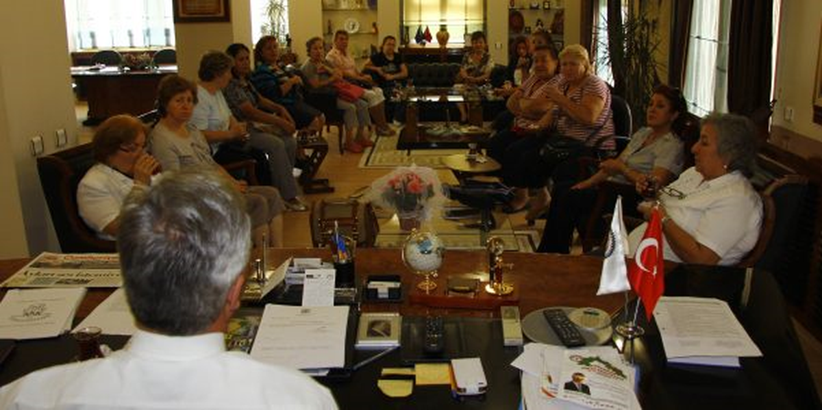 Başkan Çağlayan\'a CHP İl Kadın Kollarından Ziyaret