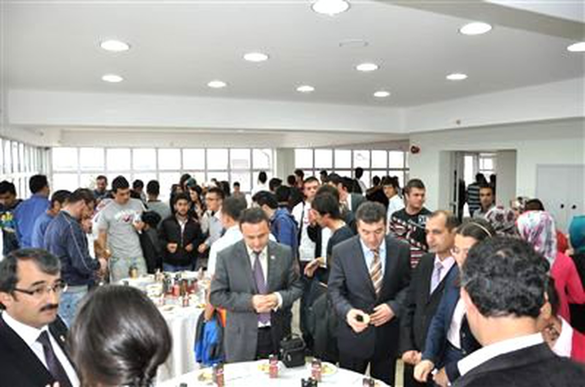 Bozok Üniversitesi Rektörü Tamer Uçar, Yerköy Adalet Myo\'yu Ziyaret Etti