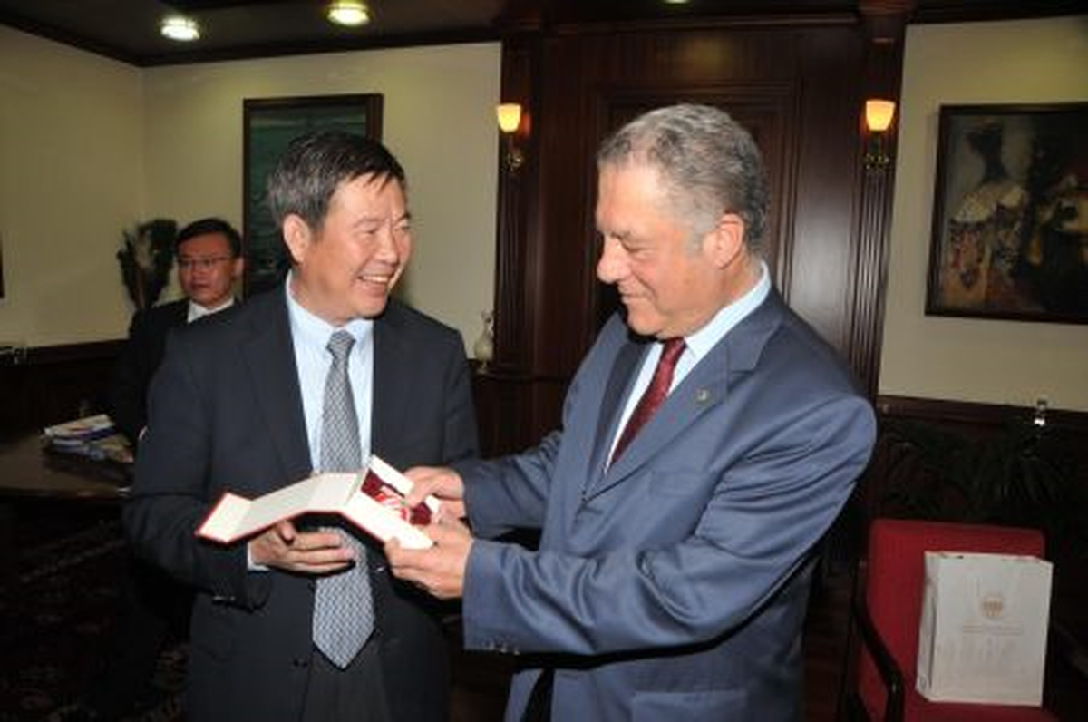 "Çinli Kardeş" Tianjin\'den Selam Getirdiler