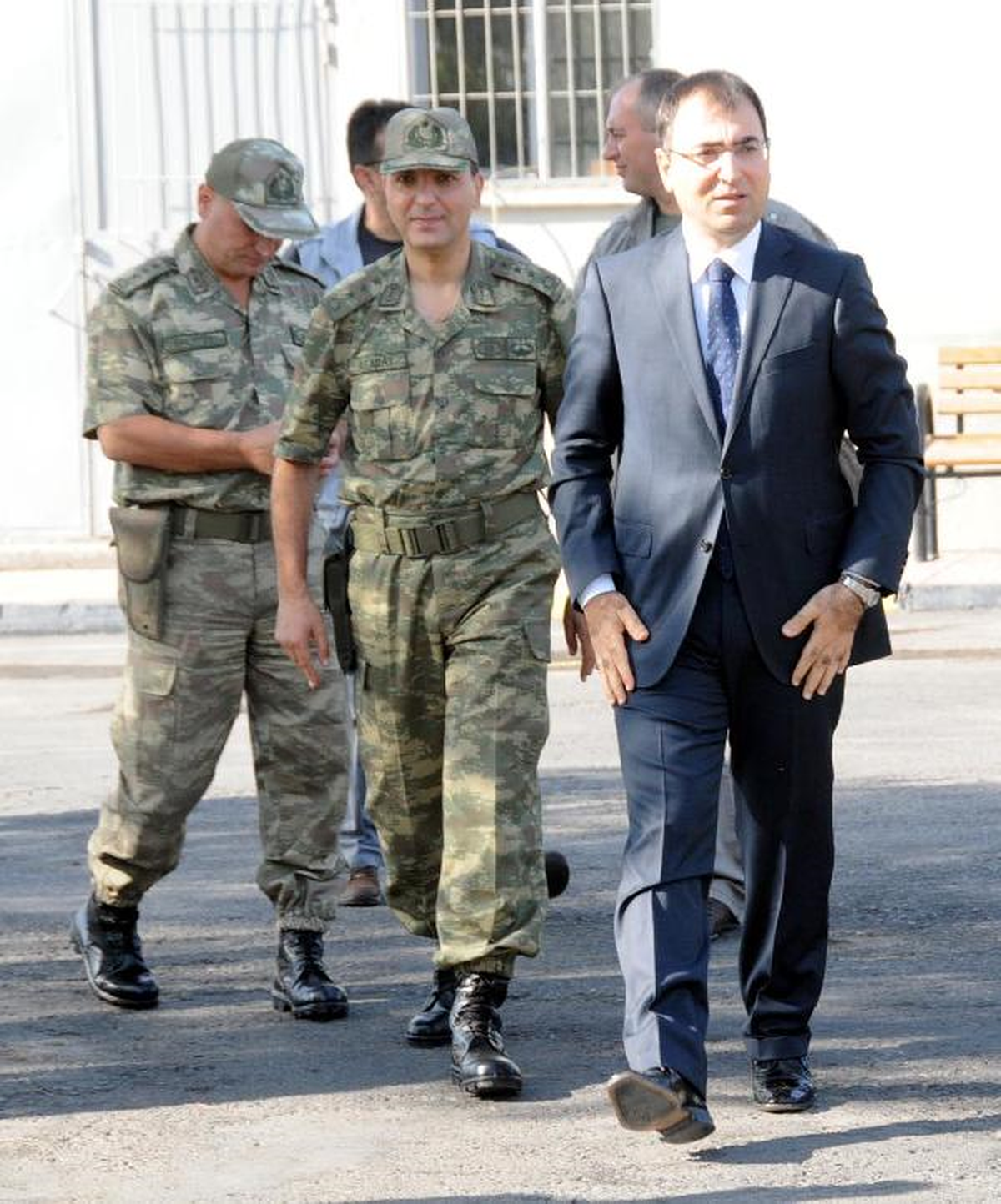 Diyarbakır\'da PKK Bağlantılı 15,5 Ton Esrar Ele Geçirildi