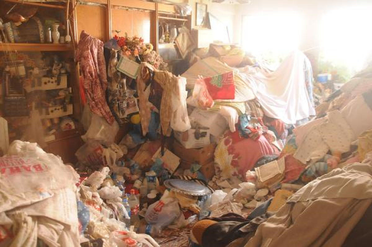 Evinden 15 Ton Çöp Çıkarıldı