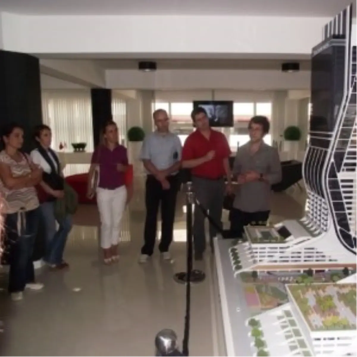 İzmirli Mimarlar Folkarttowers\'ı İnceledi