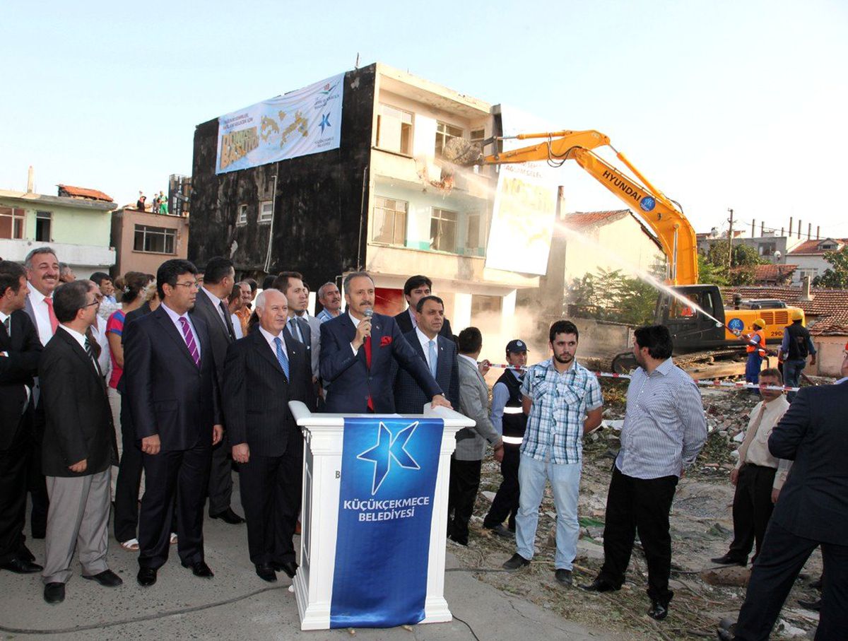 Küçükçekmece'de Kentsel Dönüşüm Başladı