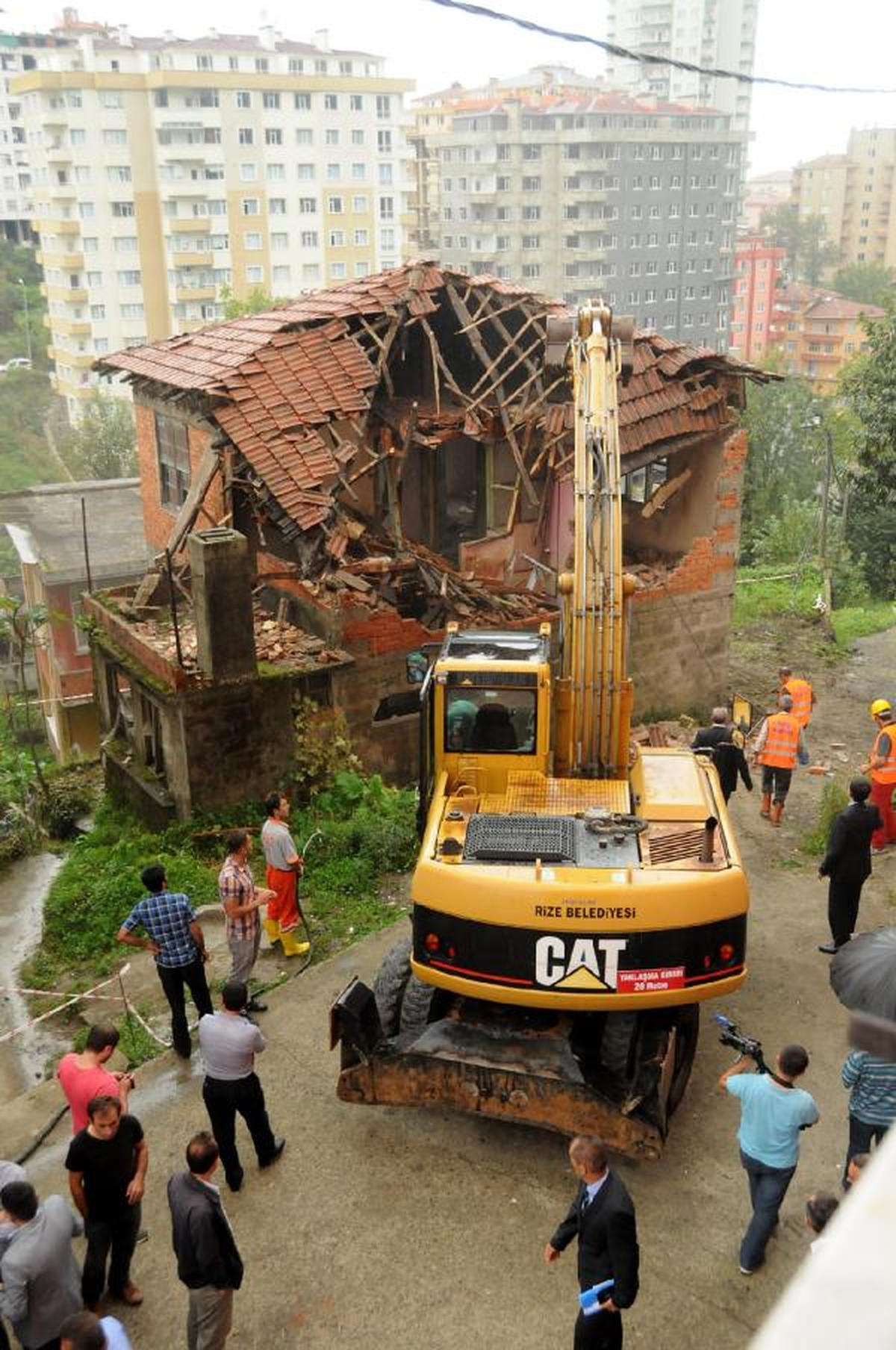 Rize\'de Kentsel Dönüşümün Başladığı Alandaki Binaların Hepsi Kaçak