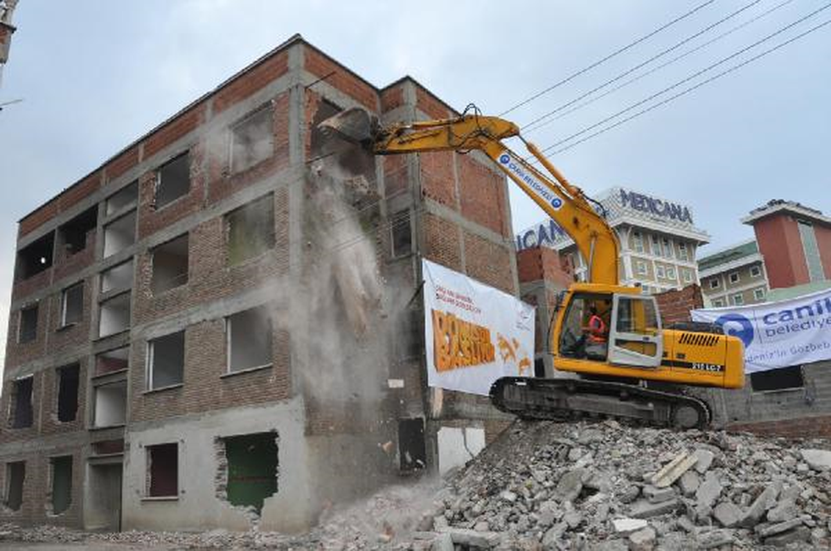 Samsun\'da Kentsel Dönüşüm Yıkımı
